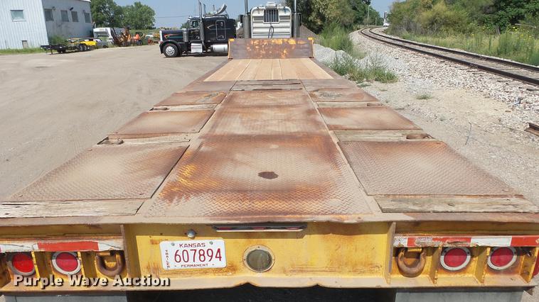 image for item DE7220 1985 Load King drop deck equipment trailer
