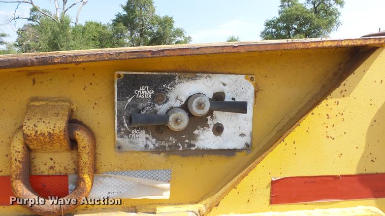 image for item DE7220 1985 Load King drop deck equipment trailer