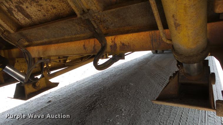 image for item DE7220 1985 Load King drop deck equipment trailer
