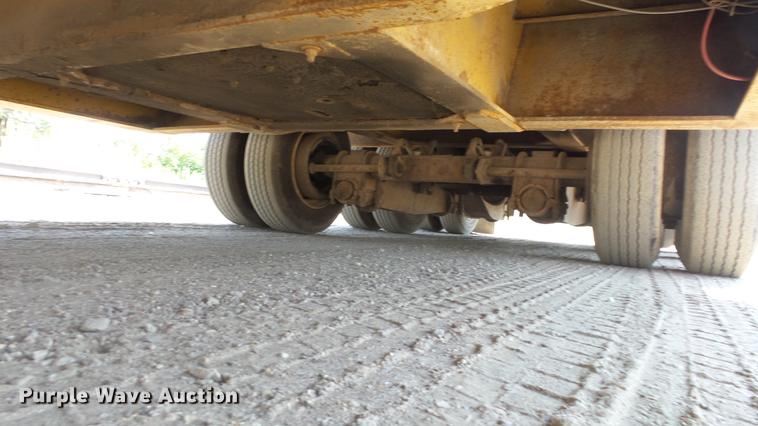 image for item DE7220 1985 Load King drop deck equipment trailer