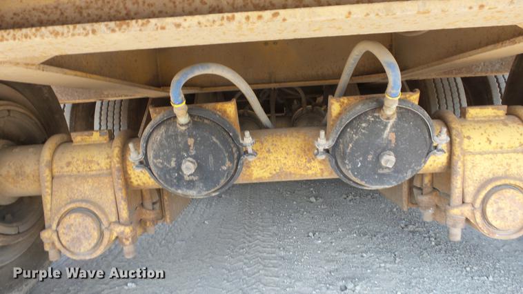 image for item DE7220 1985 Load King drop deck equipment trailer