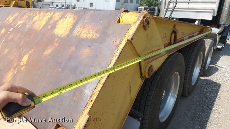 image for item DE7220 1985 Load King drop deck equipment trailer