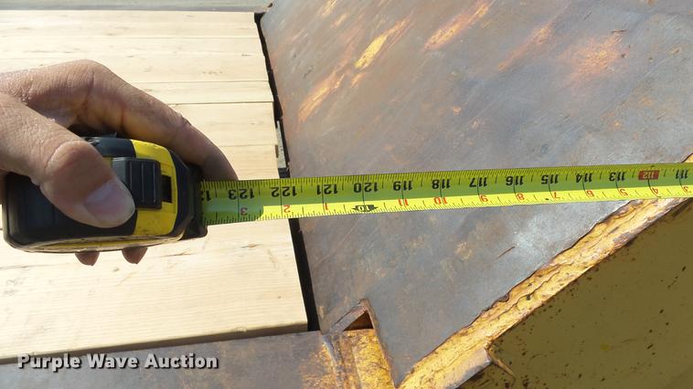 image for item DE7220 1985 Load King drop deck equipment trailer