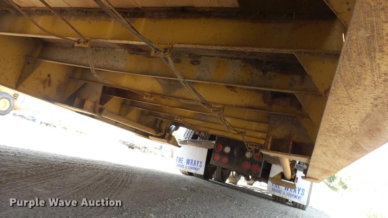 image for item DE7220 1985 Load King drop deck equipment trailer