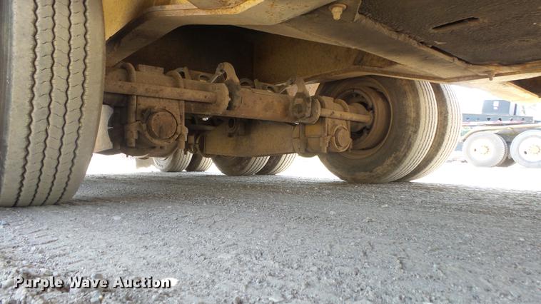 image for item DE7220 1985 Load King drop deck equipment trailer