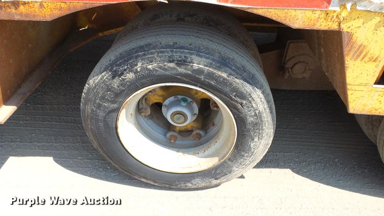 image for item DE7220 1985 Load King drop deck equipment trailer