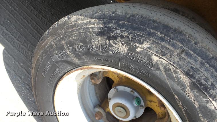 image for item DE7220 1985 Load King drop deck equipment trailer