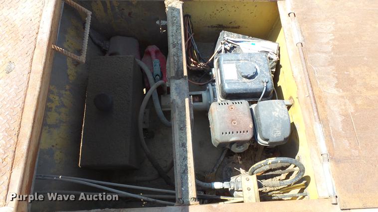 image for item DE7220 1985 Load King drop deck equipment trailer