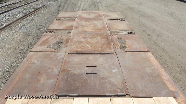 image for item DE7220 1985 Load King drop deck equipment trailer