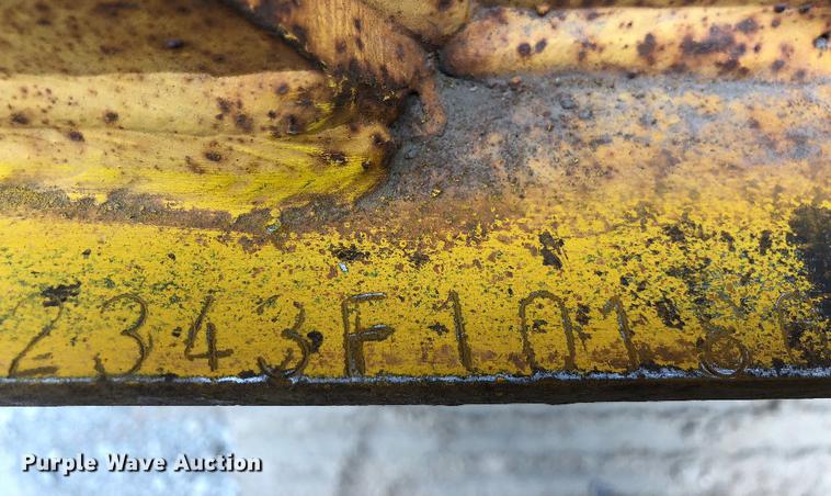 image for item DE7220 1985 Load King drop deck equipment trailer