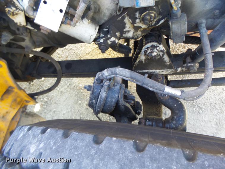 image for item DF9447 2008 Peterbilt 367 bridge inspection truck