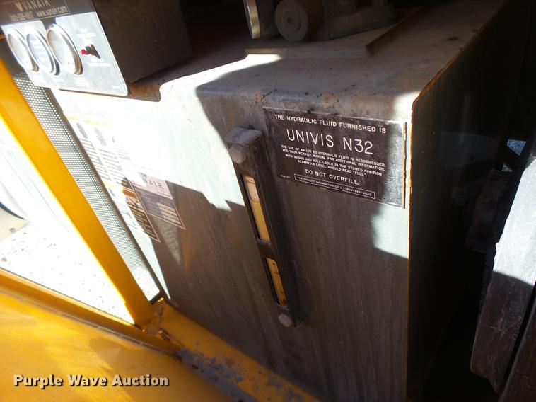 image for item DF9447 2008 Peterbilt 367 bridge inspection truck