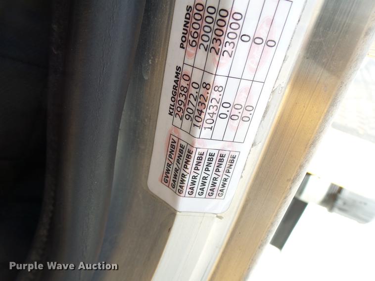 image for item DF9447 2008 Peterbilt 367 bridge inspection truck