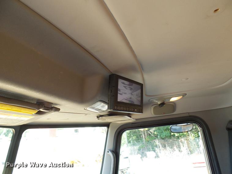 image for item DF9447 2008 Peterbilt 367 bridge inspection truck