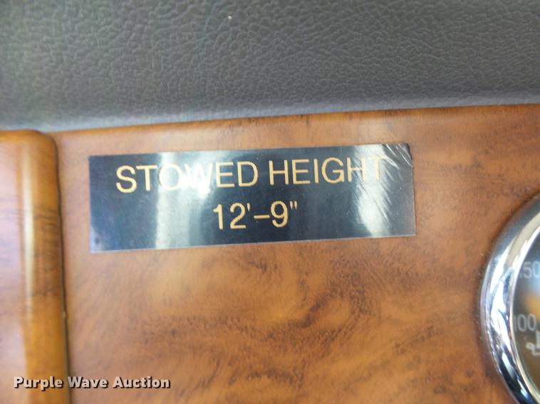 image for item DF9447 2008 Peterbilt 367 bridge inspection truck