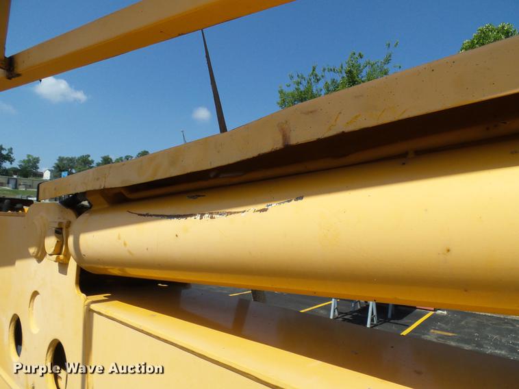 image for item DF9447 2008 Peterbilt 367 bridge inspection truck