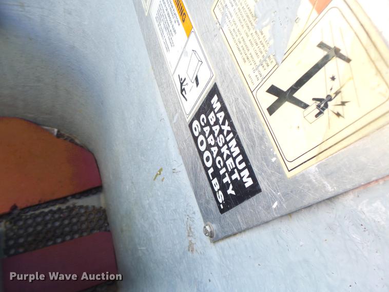 image for item DF9447 2008 Peterbilt 367 bridge inspection truck