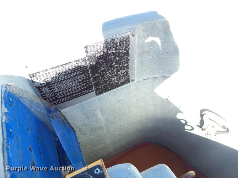 image for item DF9447 2008 Peterbilt 367 bridge inspection truck