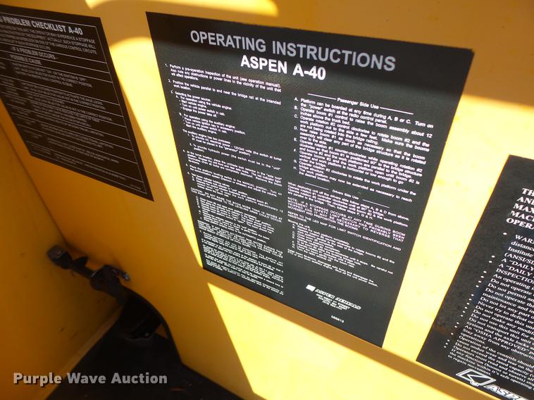 image for item DF9447 2008 Peterbilt 367 bridge inspection truck