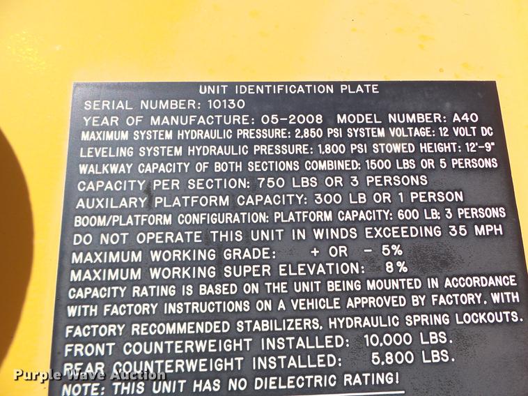 image for item DF9447 2008 Peterbilt 367 bridge inspection truck