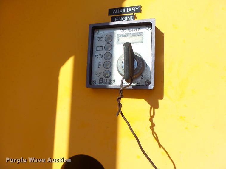 image for item DF9447 2008 Peterbilt 367 bridge inspection truck