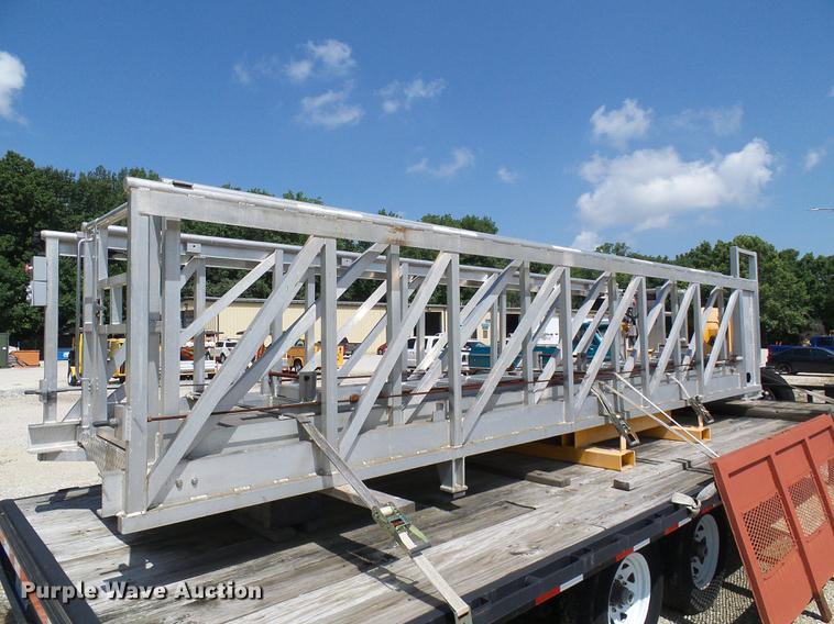 image for item DF9447 2008 Peterbilt 367 bridge inspection truck
