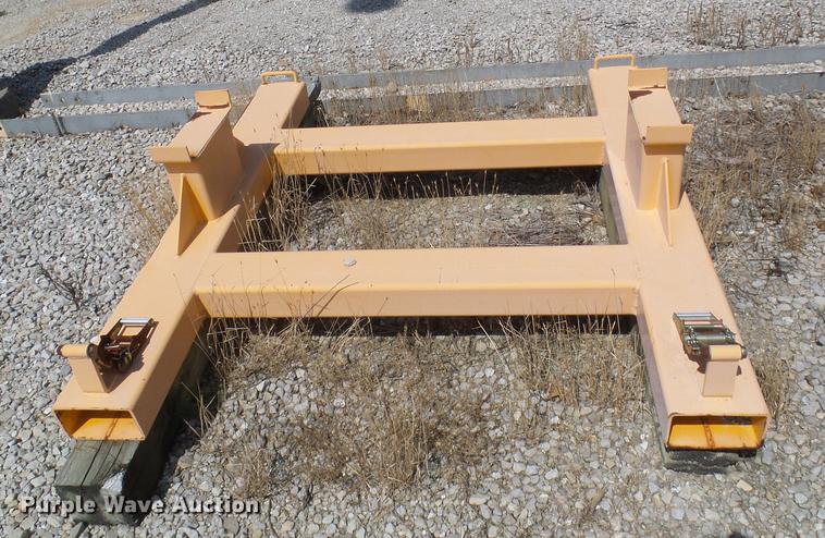 image for item DF9447 2008 Peterbilt 367 bridge inspection truck