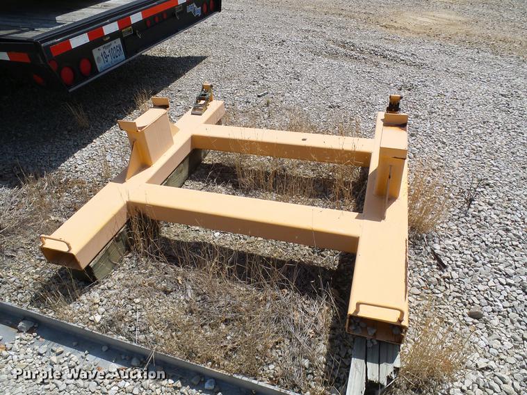 image for item DF9447 2008 Peterbilt 367 bridge inspection truck