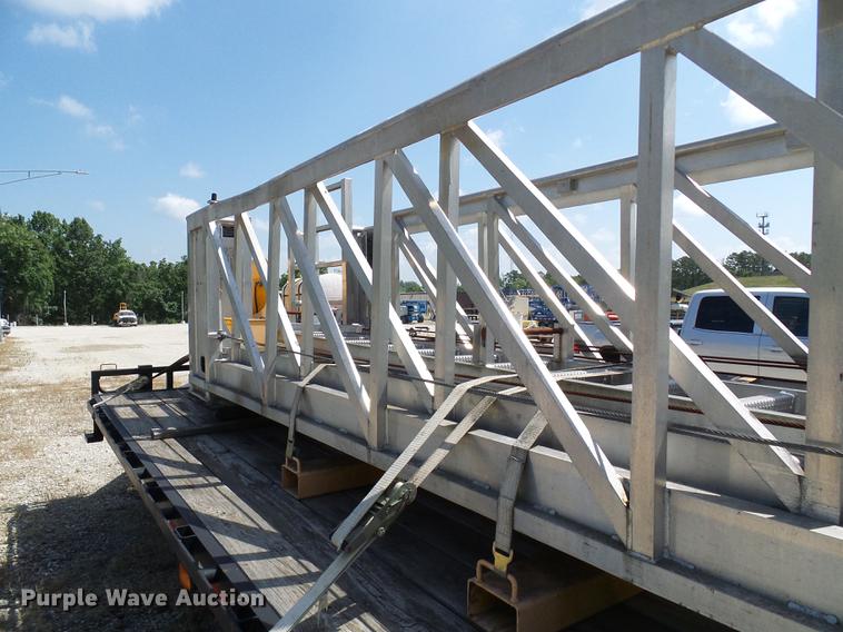 image for item DF9447 2008 Peterbilt 367 bridge inspection truck