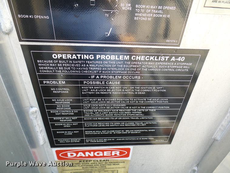 image for item DF9447 2008 Peterbilt 367 bridge inspection truck