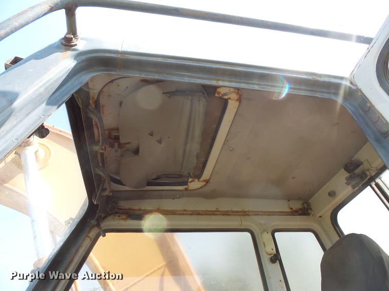 image for item DV9441 1995 Case 9010B excavator