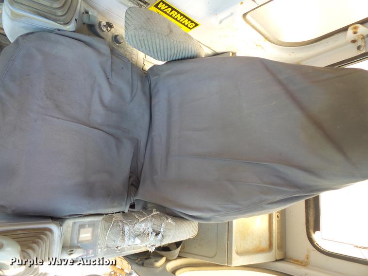 image for item DV9441 1995 Case 9010B excavator