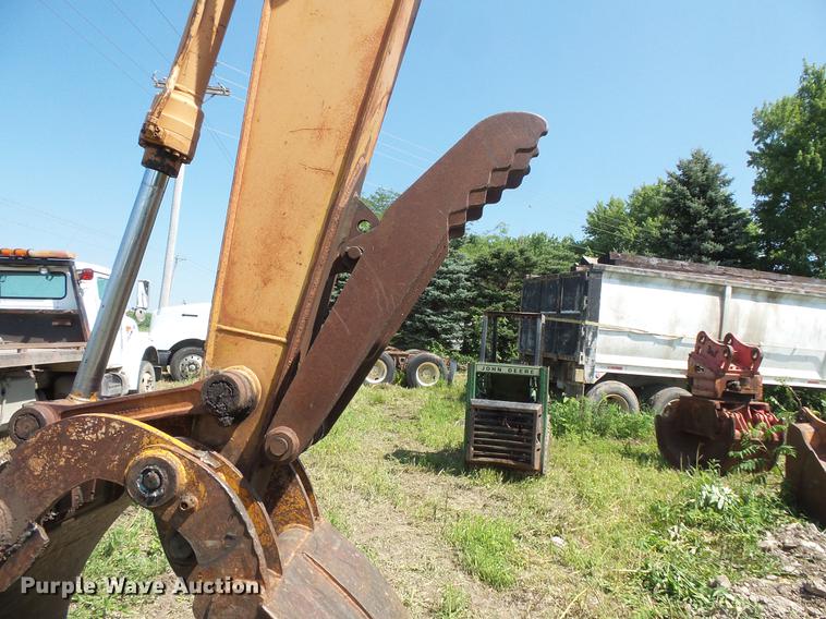 image for item DV9441 1995 Case 9010B excavator