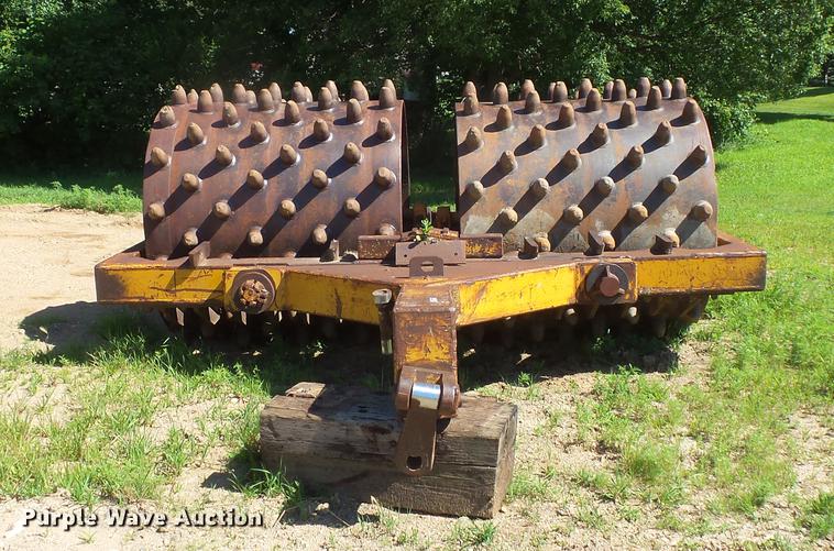 image for item DV9479 Tampo double drum padfoot roller