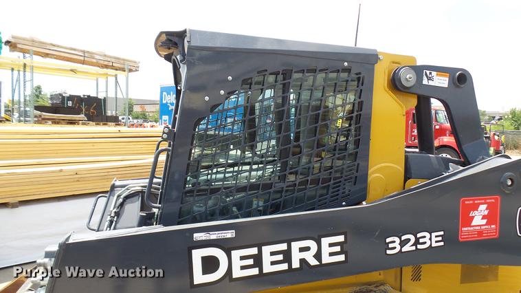 image for item DX9367 2016 John Deere 323E skid steer