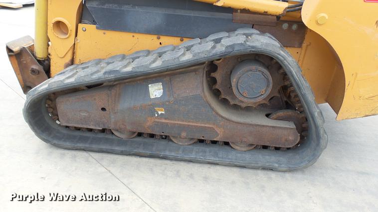 image for item DX9368 2010 Case 440 CT Series III skid steer