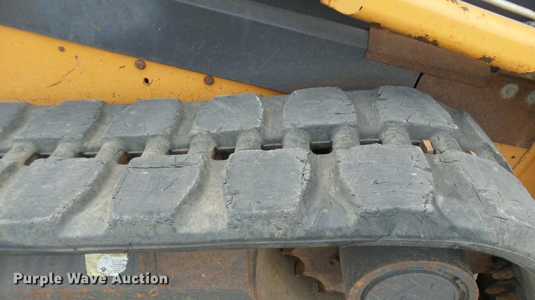 image for item DX9368 2010 Case 440 CT Series III skid steer