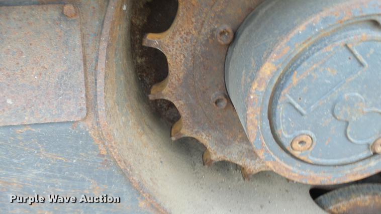 image for item DX9368 2010 Case 440 CT Series III skid steer