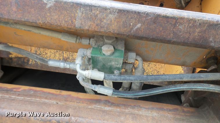 image for item DX9368 2010 Case 440 CT Series III skid steer