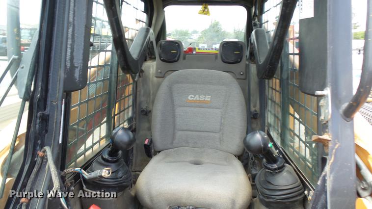 image for item DX9368 2010 Case 440 CT Series III skid steer