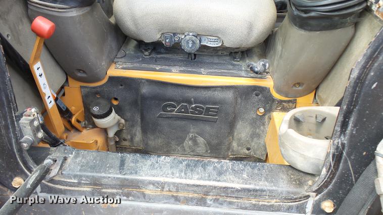 image for item DX9368 2010 Case 440 CT Series III skid steer