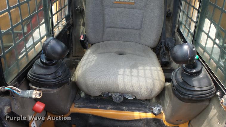 image for item DX9368 2010 Case 440 CT Series III skid steer