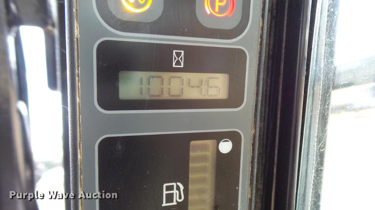 image for item DX9368 2010 Case 440 CT Series III skid steer