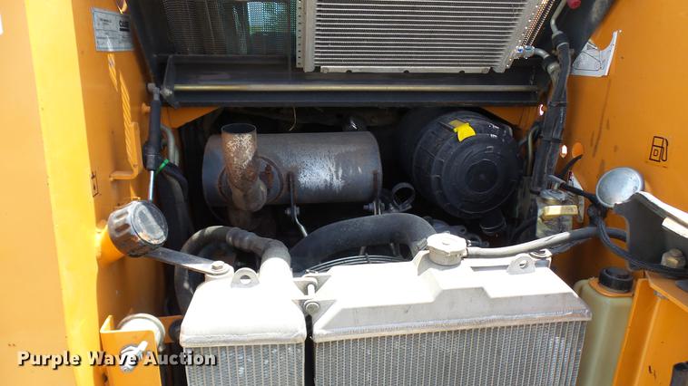 image for item DX9368 2010 Case 440 CT Series III skid steer