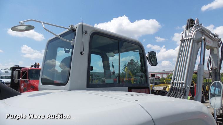 image for item DX9435 2014 Takeuchi TB290 excavator
