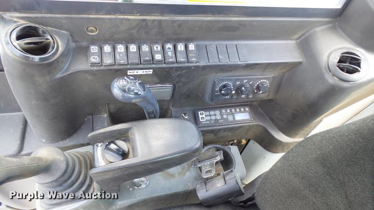 image for item DX9435 2014 Takeuchi TB290 excavator