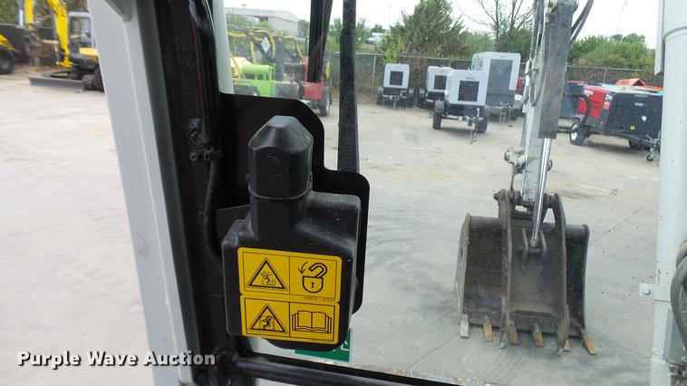 image for item DX9435 2014 Takeuchi TB290 excavator