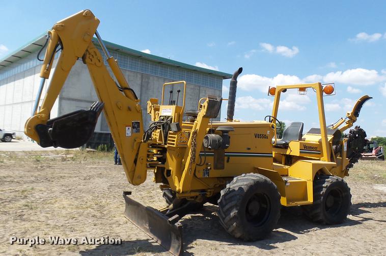image for item DX9437 2002 Vermeer V8550A trencher