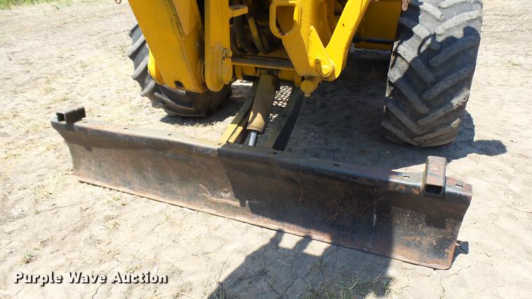 image for item DX9437 2002 Vermeer V8550A trencher