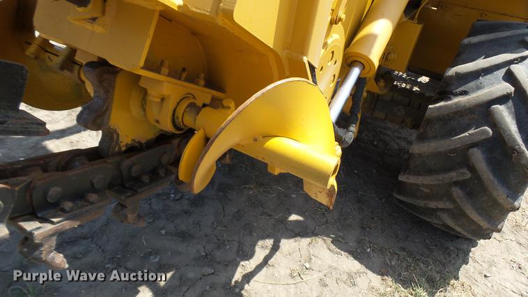 image for item DX9437 2002 Vermeer V8550A trencher